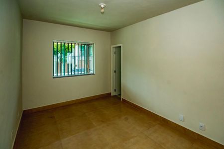 Casa à venda com 360m², 3 quartos e 2 vagasSuíte