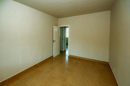 Casa à venda com 360m², 3 quartos e 2 vagasSuíte