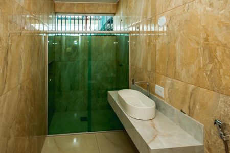 Casa à venda com 360m², 3 quartos e 2 vagasBanheiro Social