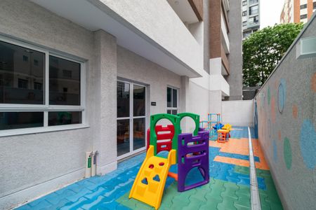 Apartamento à venda com 40m², 1 quarto e sem vagaÁrea comum - Playground