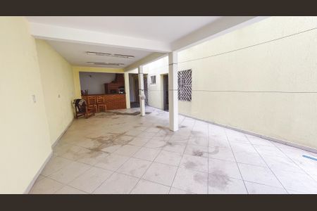 Casa à venda com 500m², 5 quartos e 5 vagas Casa à venda com 500m², 5 quartos e 5 vagasÁrea comum - Churrasqueira