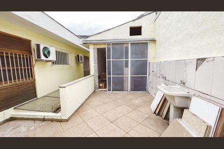 Casa à venda com 500m², 5 quartos e 5 vagas Casa à venda com 500m², 5 quartos e 5 vagasÁrea de Serviço