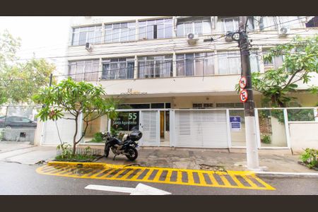 Apartamento à venda com 70m², 2 quartos e sem vaga Apartamento à venda com 70m², 2 quartos e sem vagaFachada