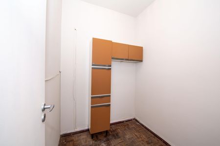 Apartamento à venda com 74m², 3 quartos e 1 vaga Apartamento à venda com 74m², 3 quartos e 1 vagaQuarto de Serviço