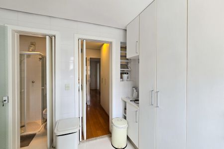 Apartamento à venda com 149m², 2 quartos e 3 vagas Apartamento à venda com 149m², 2 quartos e 3 vagasÁrea de Serviço