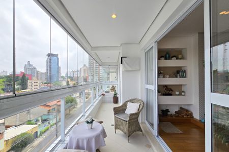 Apartamento à venda com 149m², 2 quartos e 3 vagas Apartamento à venda com 149m², 2 quartos e 3 vagasSacada