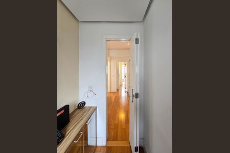 Apartamento à venda com 149m², 2 quartos e 3 vagas Apartamento à venda com 149m², 2 quartos e 3 vagasEscritório