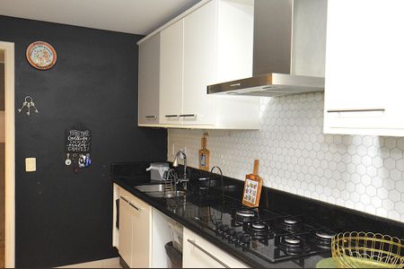 Apartamento à venda com 200m², 3 quartos e 2 vagasCozinha - Armários