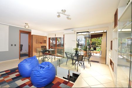 Apartamento à venda com 200m², 3 quartos e 2 vagasCobertura 