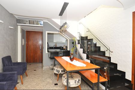 Apartamento à venda com 200m², 3 quartos e 2 vagasSala