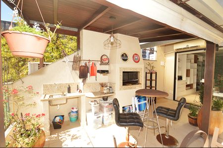 Apartamento à venda com 200m², 3 quartos e 2 vagasCobertura Churrasqueira