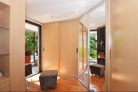 Apartamento à venda com 200m², 3 quartos e 2 vagasCloset da suíte