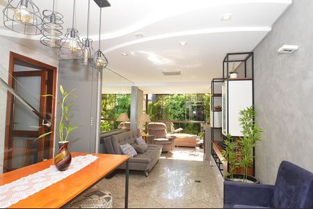 Sala de apartamento à venda com 3 quartos, 200m² em São João, Porto Alegre
