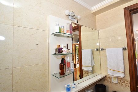 Apartamento à venda com 200m², 3 quartos e 2 vagasBanheiro da Suíte