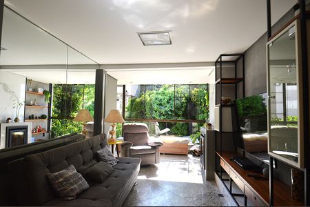 Apartamento à venda com 200m², 3 quartos e 2 vagasSala