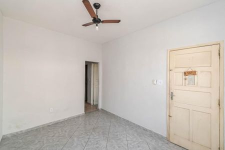 Sala de casa de condomínio para alugar com 1 quarto, 55m² em Irajá, Rio de Janeiro