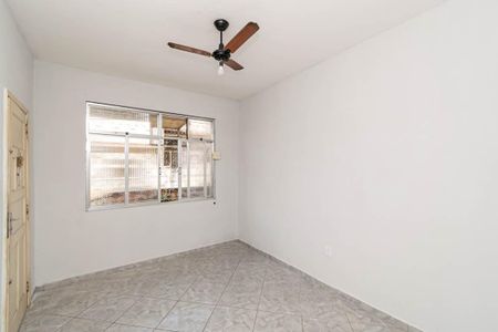 Sala de casa de condomínio para alugar com 1 quarto, 55m² em Irajá, Rio de Janeiro