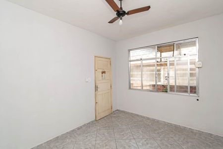 Sala de casa de condomínio para alugar com 1 quarto, 55m² em Irajá, Rio de Janeiro