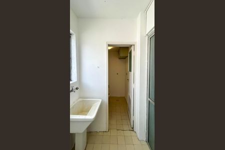 Apartamento à venda com 67m², 2 quartos e 1 vaga Apartamento à venda com 67m², 2 quartos e 1 vagaÁrea de Serviço