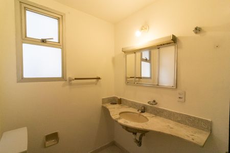 Apartamento à venda com 67m², 2 quartos e 1 vaga Apartamento à venda com 67m², 2 quartos e 1 vagaBanheiro Social