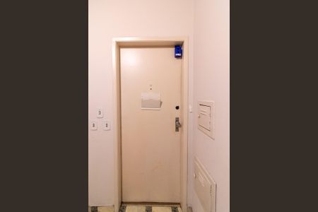 Apartamento à venda com 67m², 2 quartos e 1 vaga Apartamento à venda com 67m², 2 quartos e 1 vagaLockbox