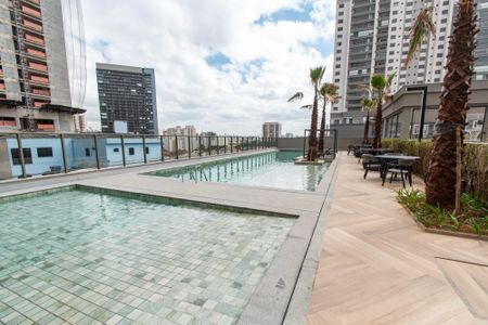 Apartamento à venda com 69m², 2 quartos e 1 vagaÁrea comum - Piscina