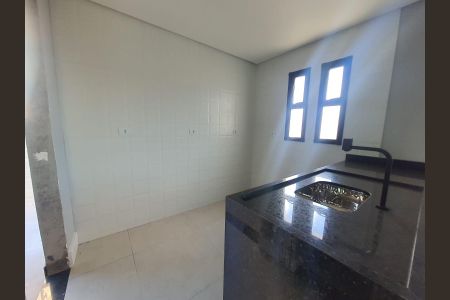 Casa à venda com 2 quartos, 76m² em Vila Alzira, Santo André