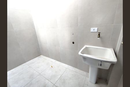 Casa à venda com 2 quartos, 117m² em Vila Scarpelli, Santo André