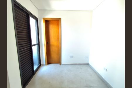 Casa à venda com 2 quartos, 117m² em Vila Scarpelli, Santo André