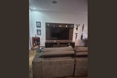 Casa à venda com 180m², 3 quartos e 2 vagas