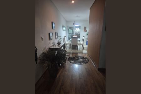 Casa à venda com 180m², 3 quartos e 2 vagas