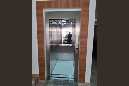 Apartamento à venda com 55m², 2 quartos e 1 vaga