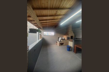 Casa à venda com 241m², 3 quartos e 5 vagas