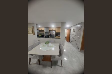 Casa à venda com 241m², 3 quartos e 5 vagas