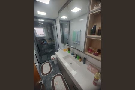 Casa à venda com 241m², 3 quartos e 5 vagas