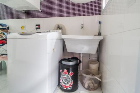 Casa de condomínio à venda com 297m², 3 quartos e 2 vagas Casa de condomínio à venda com 297m², 3 quartos e 2 vagasÁrea de Serviço