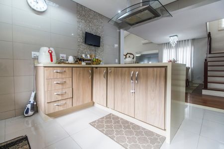 Casa de condomínio à venda com 297m², 3 quartos e 2 vagas Casa de condomínio à venda com 297m², 3 quartos e 2 vagasCozinha