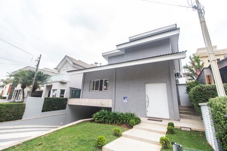 Casa de condomínio à venda com 297m², 3 quartos e 2 vagas Casa de condomínio à venda com 297m², 3 quartos e 2 vagasPlaca