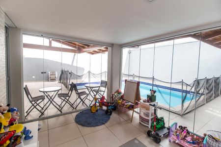 Casa de condomínio à venda com 297m², 3 quartos e 2 vagas Casa de condomínio à venda com 297m², 3 quartos e 2 vagasBrinquedoteca