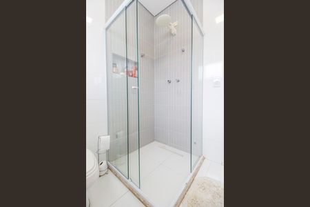 Casa de condomínio à venda com 297m², 3 quartos e 2 vagas Casa de condomínio à venda com 297m², 3 quartos e 2 vagasBanheiro