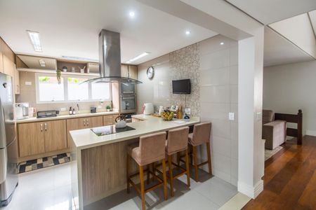 Casa de condomínio à venda com 297m², 3 quartos e 2 vagas Casa de condomínio à venda com 297m², 3 quartos e 2 vagasCozinha