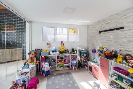 Casa de condomínio à venda com 297m², 3 quartos e 2 vagas Casa de condomínio à venda com 297m², 3 quartos e 2 vagasBrinquedoteca