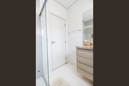 Casa de condomínio à venda com 297m², 3 quartos e 2 vagas Casa de condomínio à venda com 297m², 3 quartos e 2 vagasBanheiro