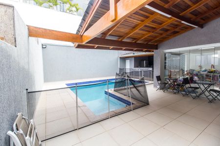 Casa de condomínio à venda com 297m², 3 quartos e 2 vagas Casa de condomínio à venda com 297m², 3 quartos e 2 vagasVaranda gourmet
