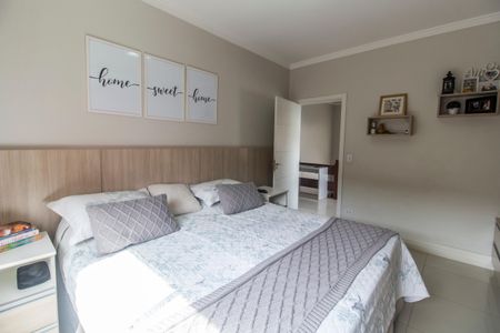 Casa de condomínio à venda com 297m², 3 quartos e 2 vagas Casa de condomínio à venda com 297m², 3 quartos e 2 vagasSuíte