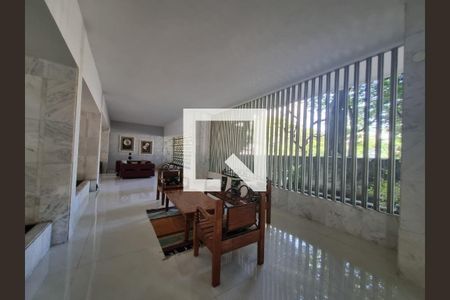 Apartamento à venda com 123m², 3 quartos e 1 vaga Apartamento à venda com 123m², 3 quartos e 1 vagaHall