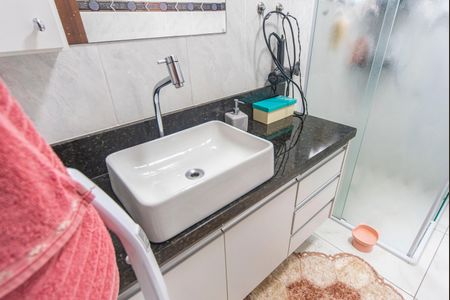 Apartamento à venda com 80m², 3 quartos e 2 vagasBanheiro