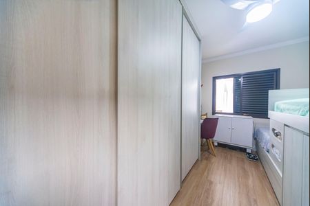 Apartamento à venda com 80m², 3 quartos e 2 vagasQuarto 2