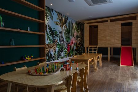 Apartamento à venda com 98m², 3 quartos e 2 vagas Apartamento à venda com 98m², 3 quartos e 2 vagasÁREA COMUM - BRINQUEDOTECA