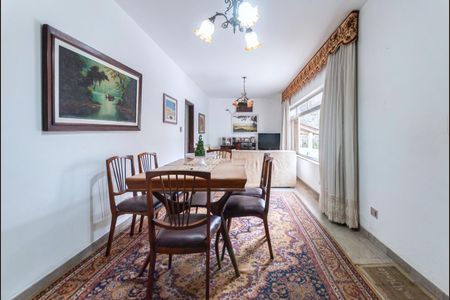 Casa à venda com 227m², 3 quartos e 2 vagas Casa à venda com 227m², 3 quartos e 2 vagasFoto 05